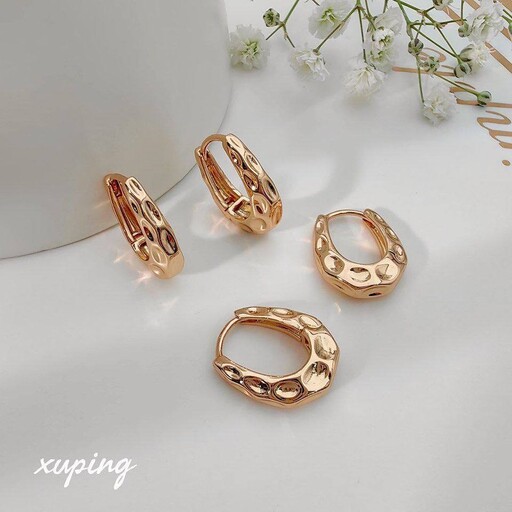 گوشواره زنانه حلقه ای طرح انگشتی