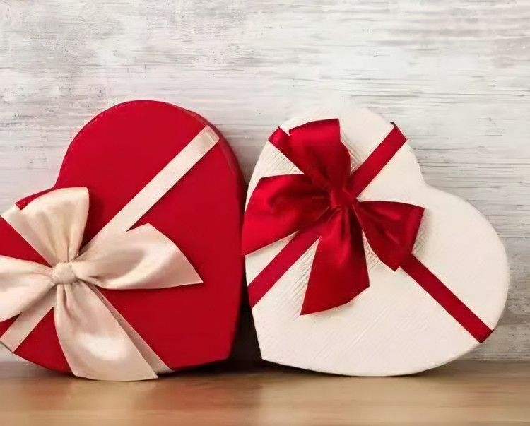 باکس هدیه سوپرایزی زنانه تخفیف شگفت انگیز کد ۰۱۴